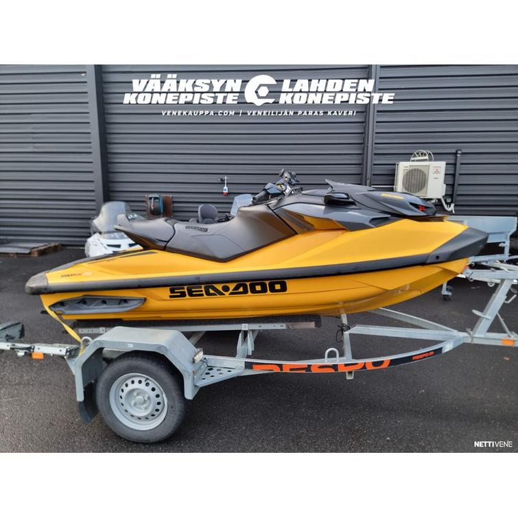 Sea-Doo RXP-XRS 300