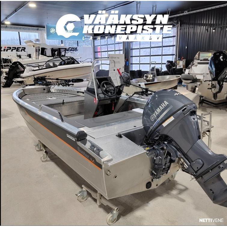 Buster M1 Fishing Ed + Yamaha F40 FELT