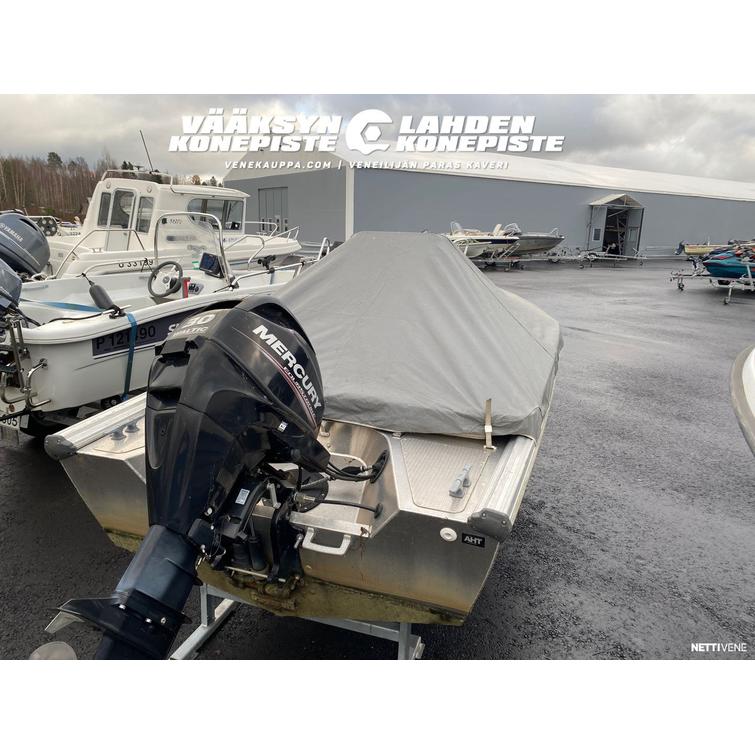 Buster SCC + Mercury F30