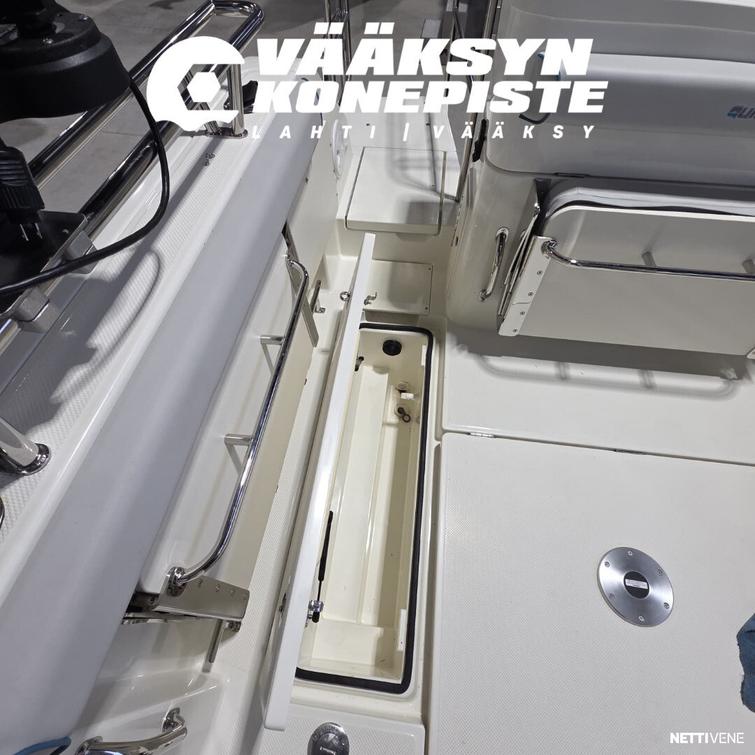 Quicksilver Captur 705 Pilothouse + Mercury F200 XL EFI DTS V6