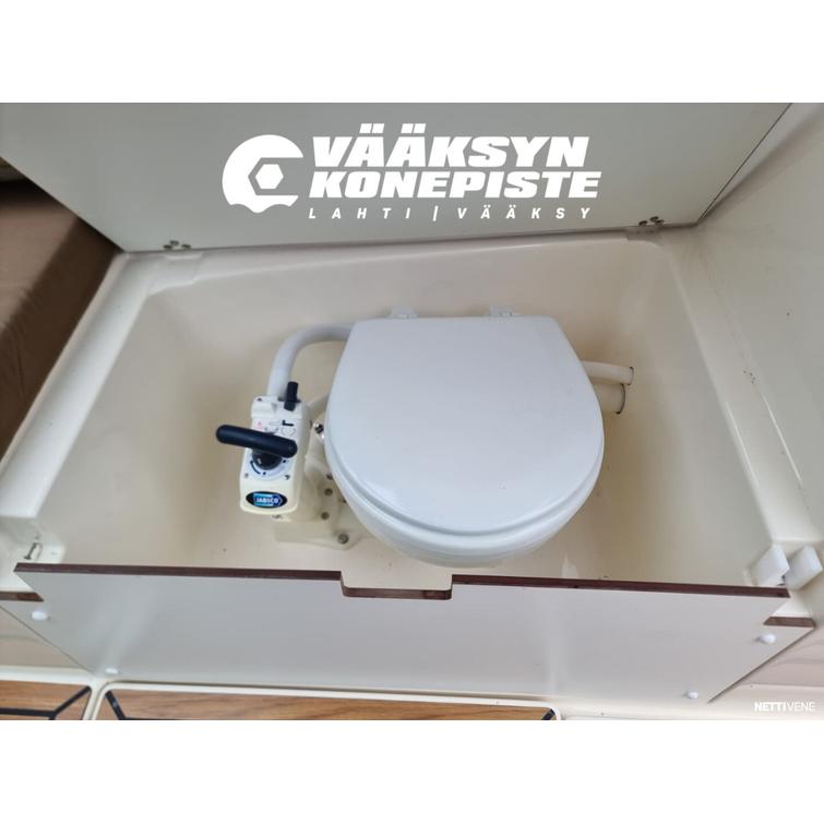 Flipper 640 ST + Mercury F150