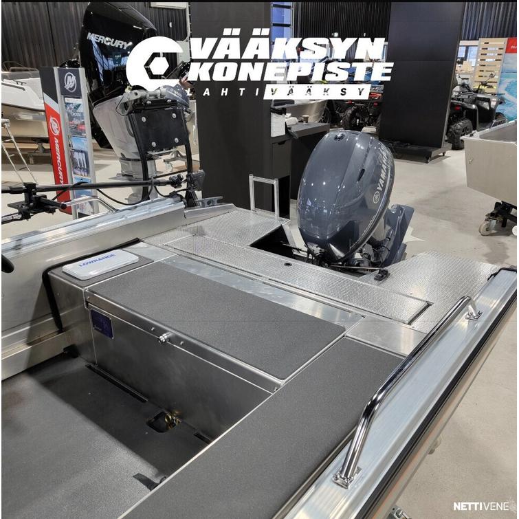 Buster M1 Fishing Ed + Yamaha F40 FELT