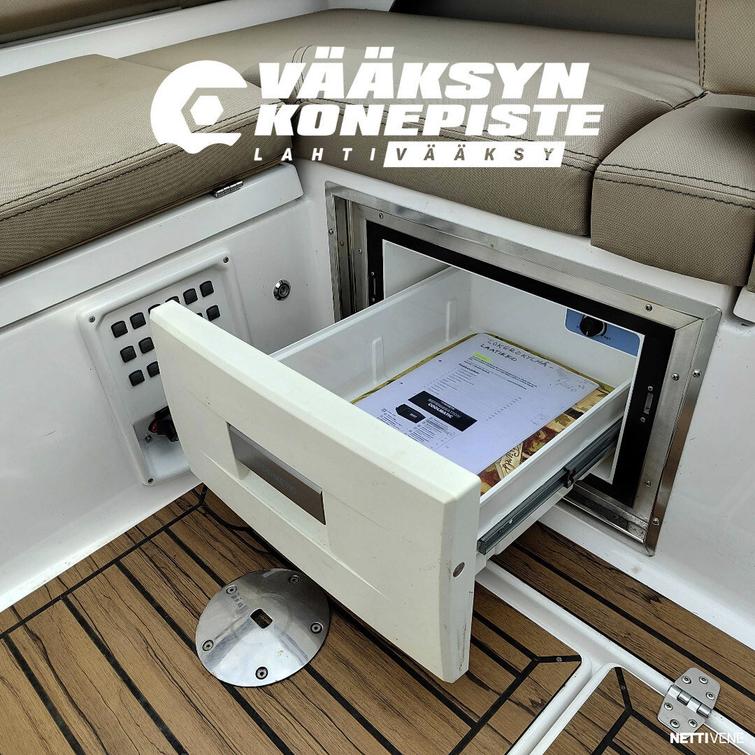 Flipper 650 ST + Mercury F150 XL EFI