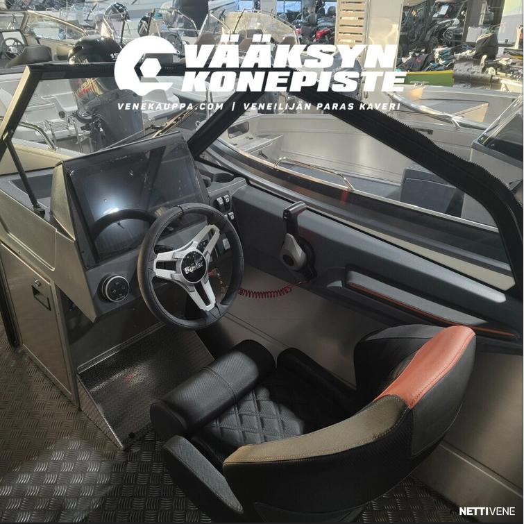 Buster XXL V-MAX + Yamaha V MAX VF150XB