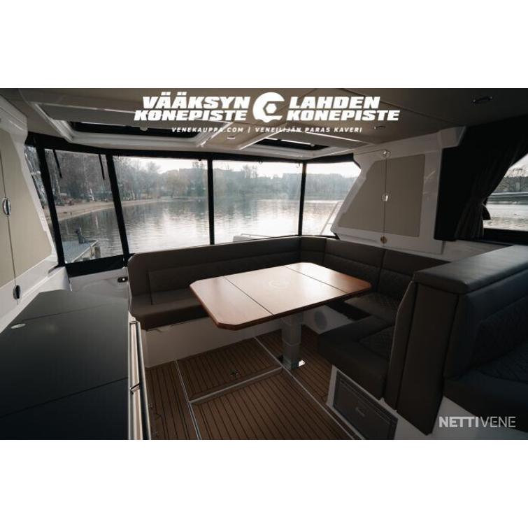 Aquador 400 HT + Mercury Diesel 270 HP V6