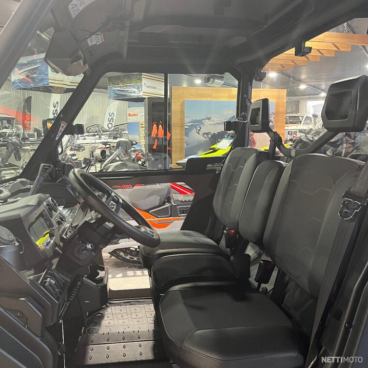 Can-Am Traxter XU HD9 T1b + BRP HYTTIPAKETTI