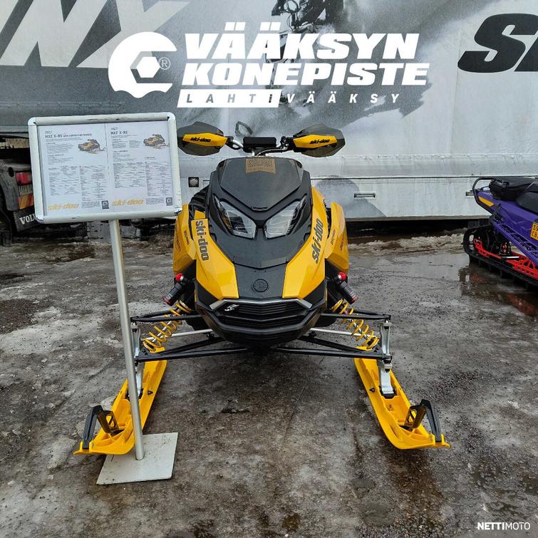 Ski-Doo Backcountry X-RS 850 E-TEC Turbo R with WIS