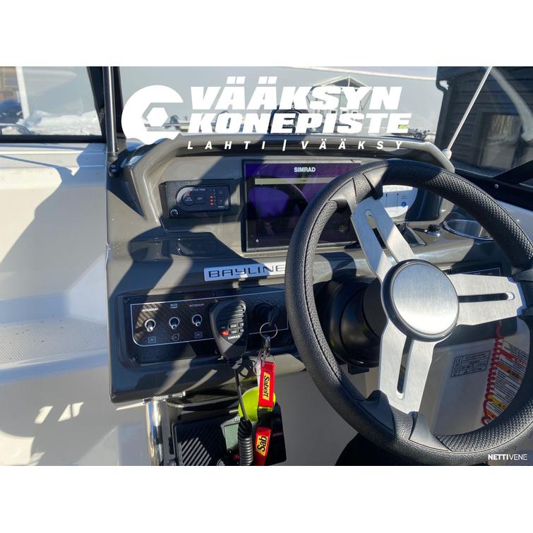 Bayliner VR6 CUDDY + Mercury MERCURY VERADO V250 XL AMS DTS V8