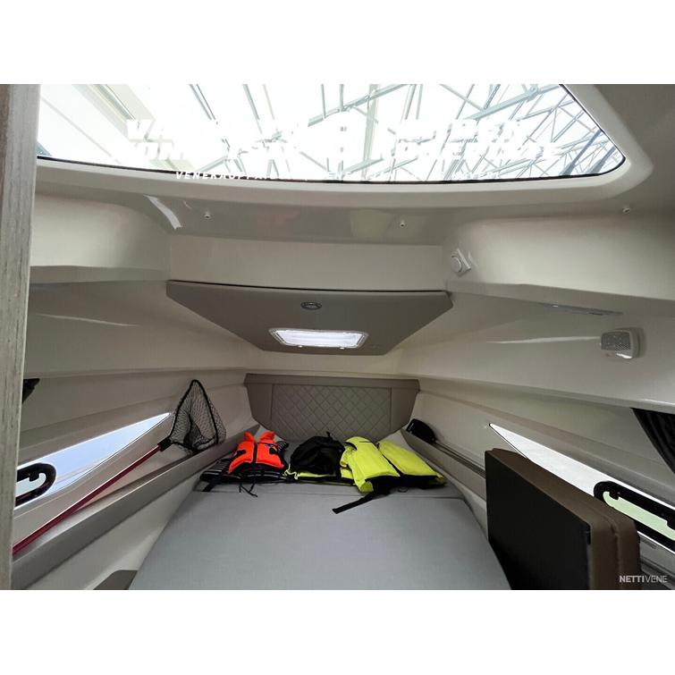 Quicksilver Activ 905 weekend + Mercury F200 XL EFI DTS