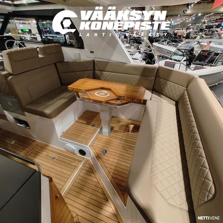 Aquador 300 HT + Mercury F200 V6 CW