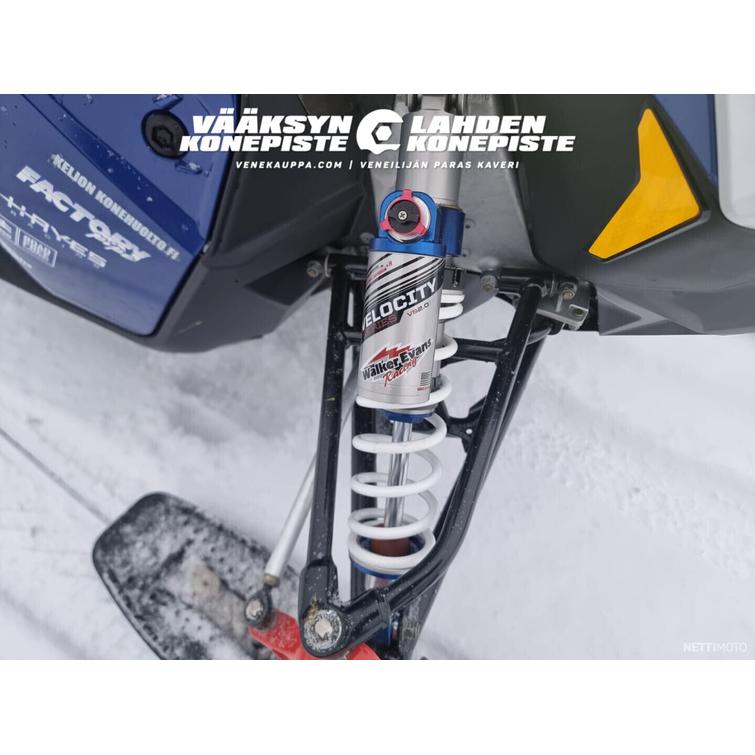 Polaris XCR 850 Isonäyttö + S-startti