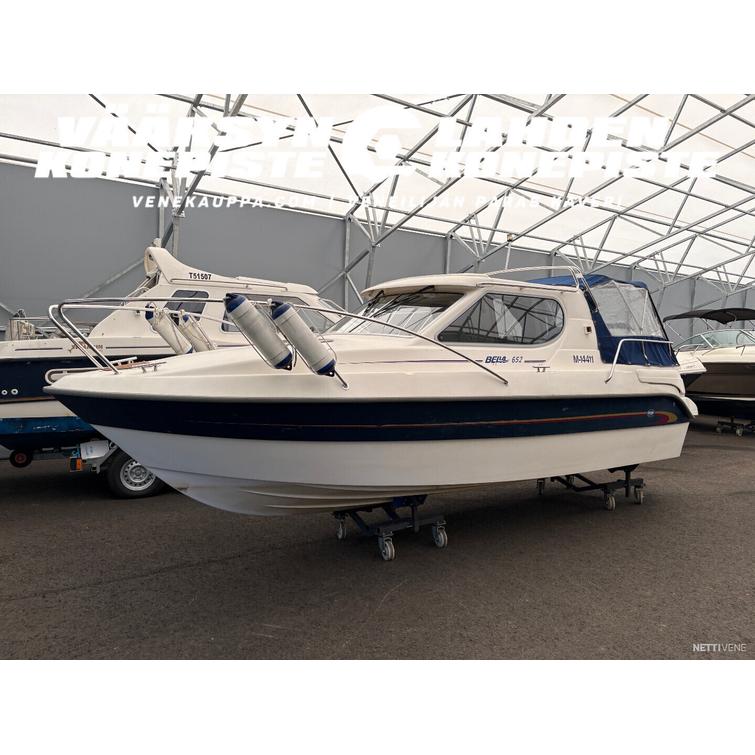 Bella 652 + MerCruiser 3.0