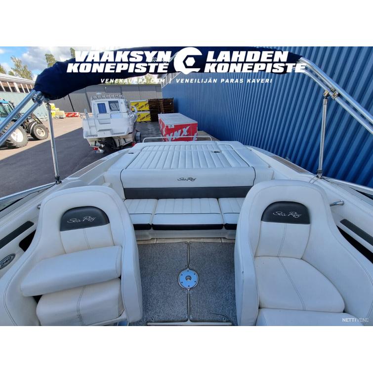 Sea Ray 240 Sun Sport + MerCruiser 5.0 MPI