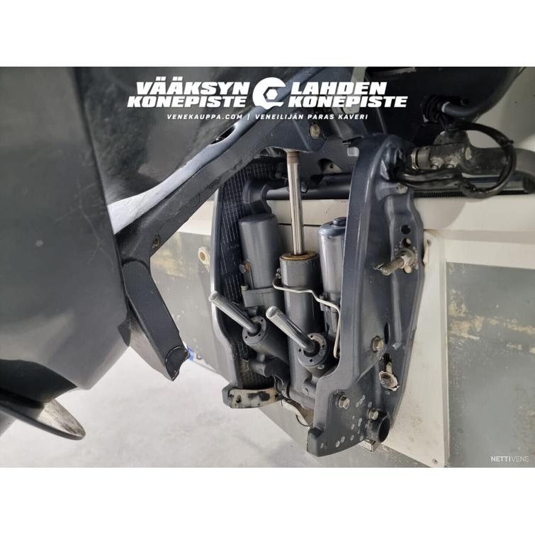 Beneteau Antares 8 + Yamaha F225