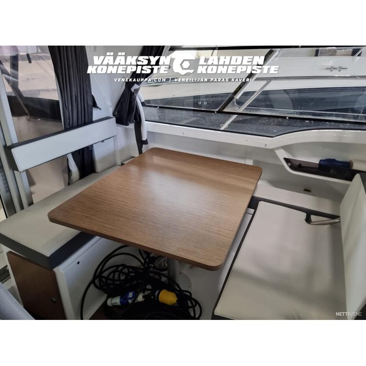 Beneteau Antares 8 + Yamaha F225