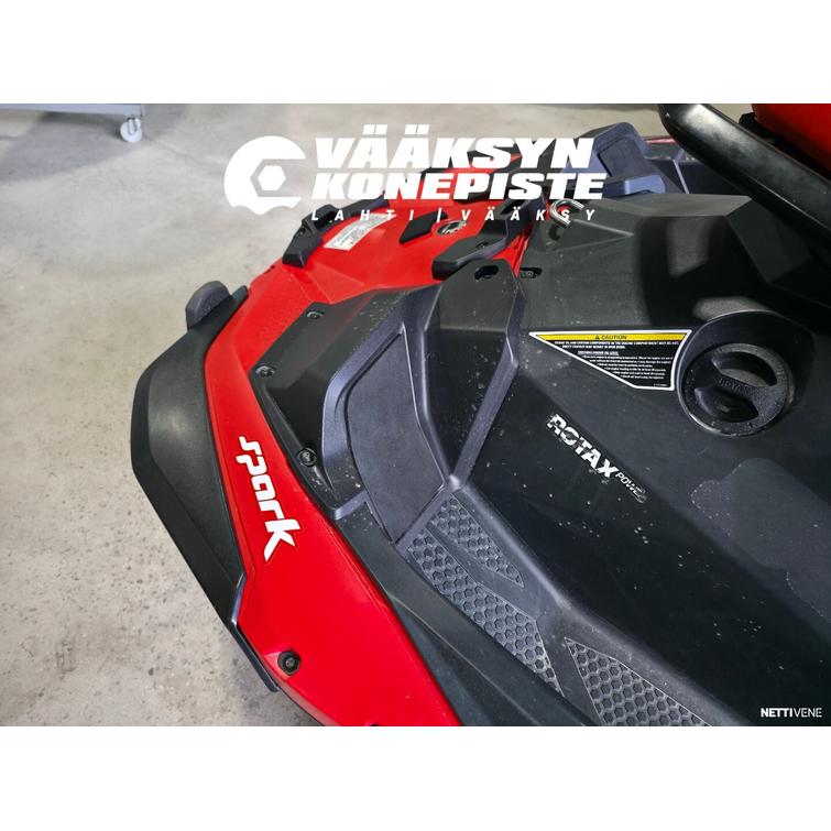 Sea-Doo Spark 900 Ace