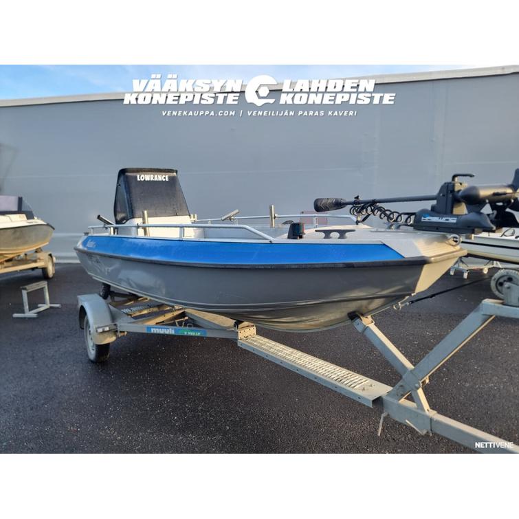 Buster M + Yamaha F40