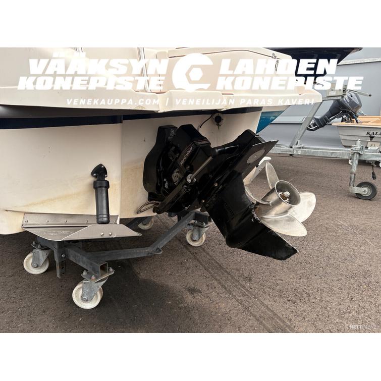 Bella 652 + MerCruiser 3.0
