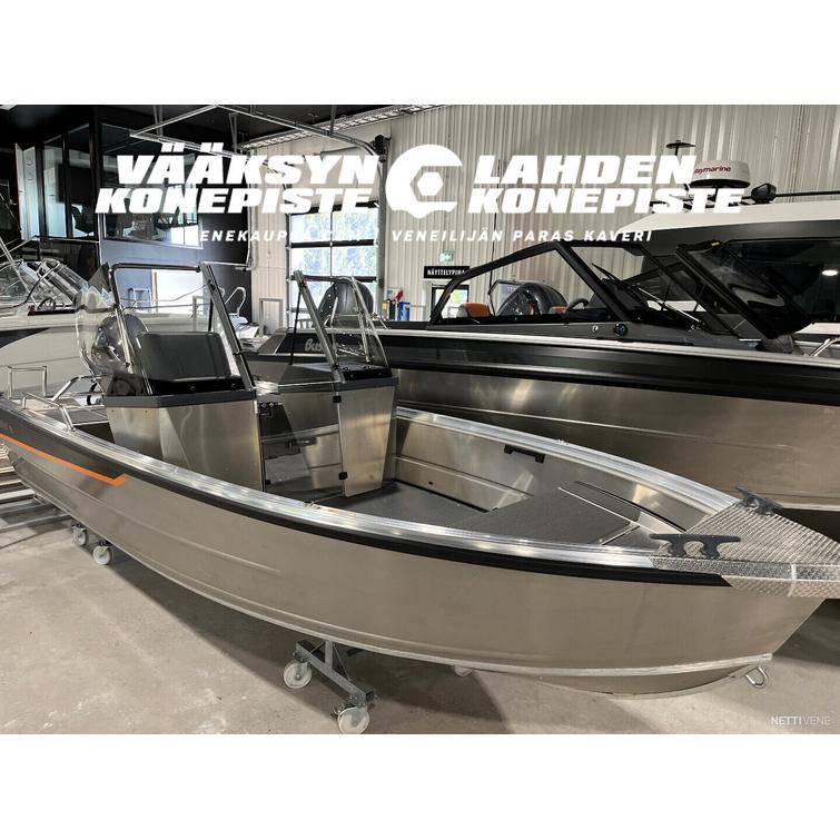Buster S2 + Yamaha F30 BETL