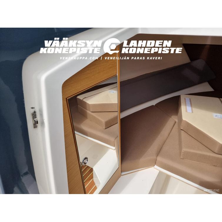 Flipper 670 DC + Mercury F250