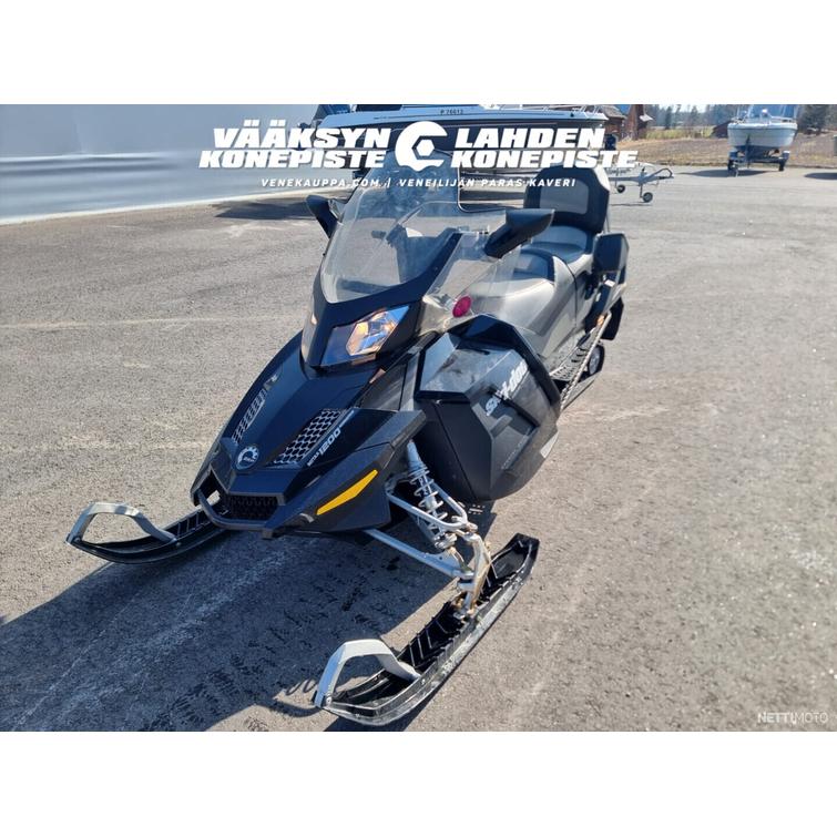 Ski-Doo Grand Touring