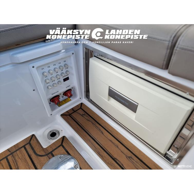 Flipper 650 DC + Mercury F150