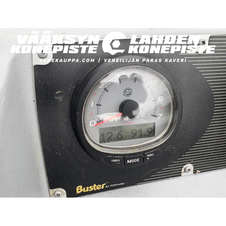 Buster M1 + Mercury F40 ELPT EFI