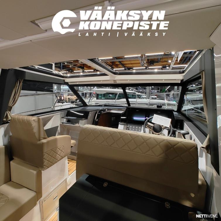 Aquador 250 HT + Mercury V250 V8