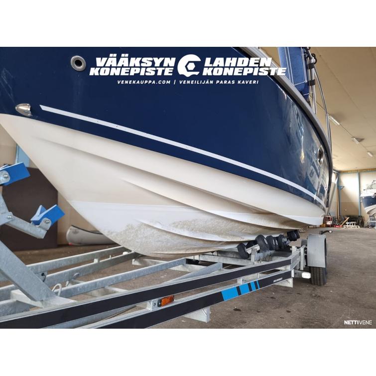 Aquador 23 HT + MerCruiser 2.8.es