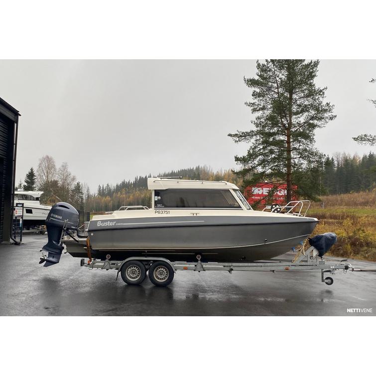 Buster Cabin  + Yamaha F200