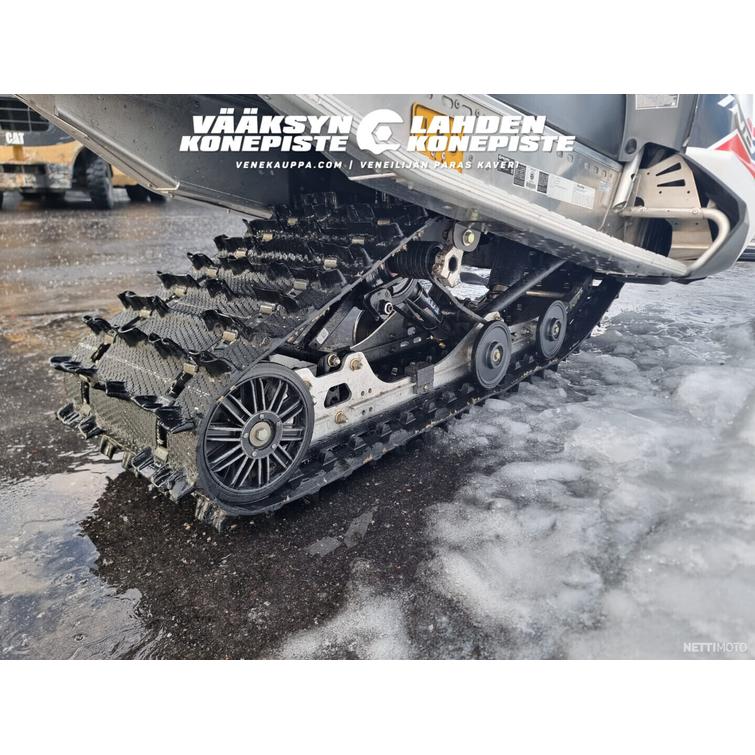 Polaris Indy CB6G 600cc