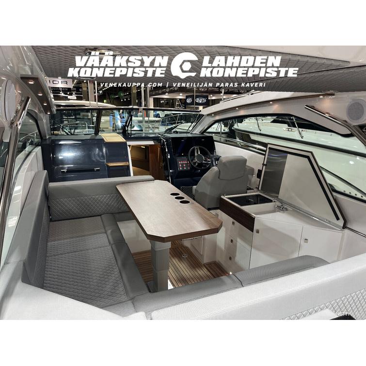 Flipper 900 ST + Mercury V250 XL AMS DTS V8