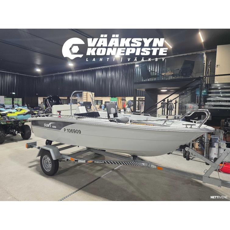 Suvi 4250 SR + Mercury F25