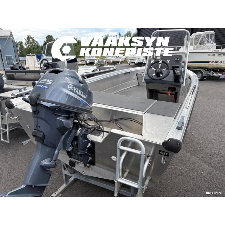Buster S1 + Yamaha F25