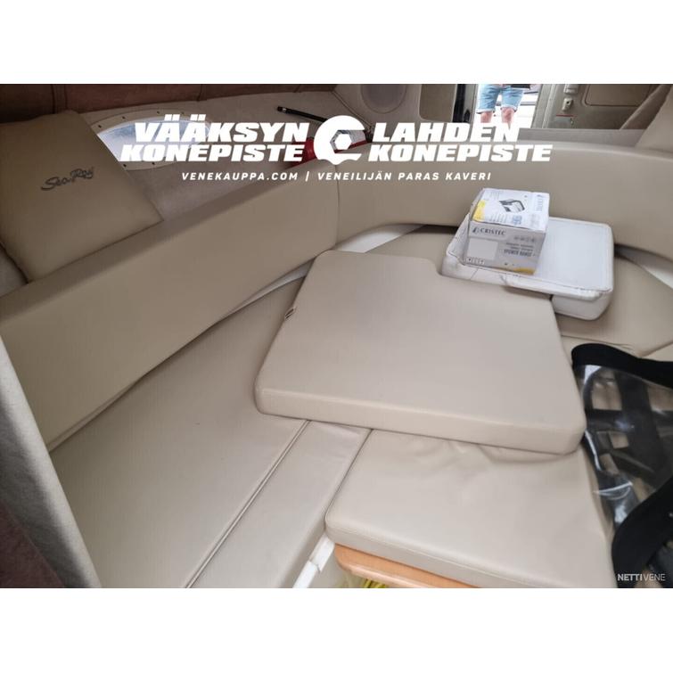 Sea Ray 235 Weekender + MerCruiser 4.3