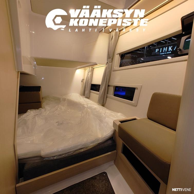 Aquador 400 HT + Mercury Diesel 270 HP V6