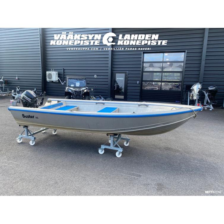 Buster XS + Mercury F9,9