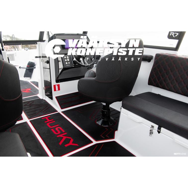 Finnmaster Husky R7 + Mercury F200 XL DS V6