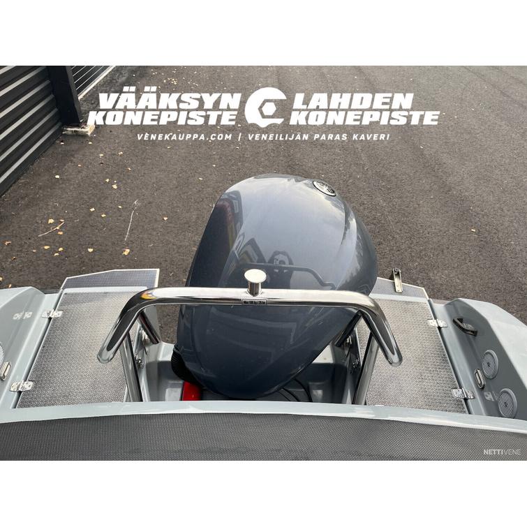 Yamarin Cross 75BR + Yamaha F300 BETX