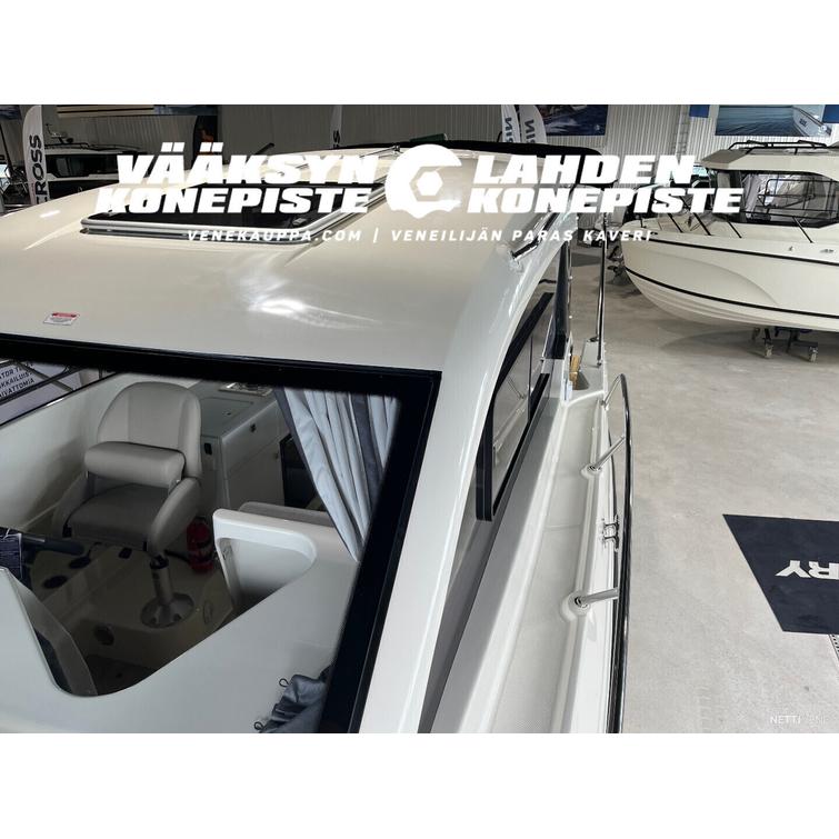 Quicksilver Activ 755 Weekend + Mercury F225 XL V6