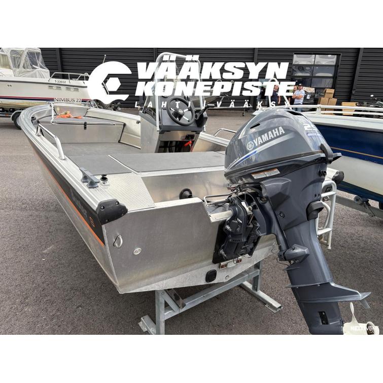 Buster S1 + Yamaha F25