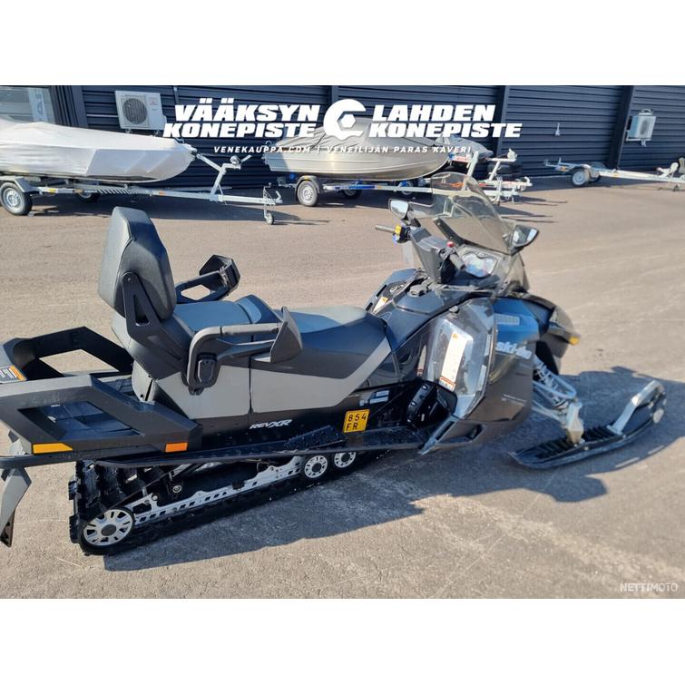 Ski-Doo Grand Touring