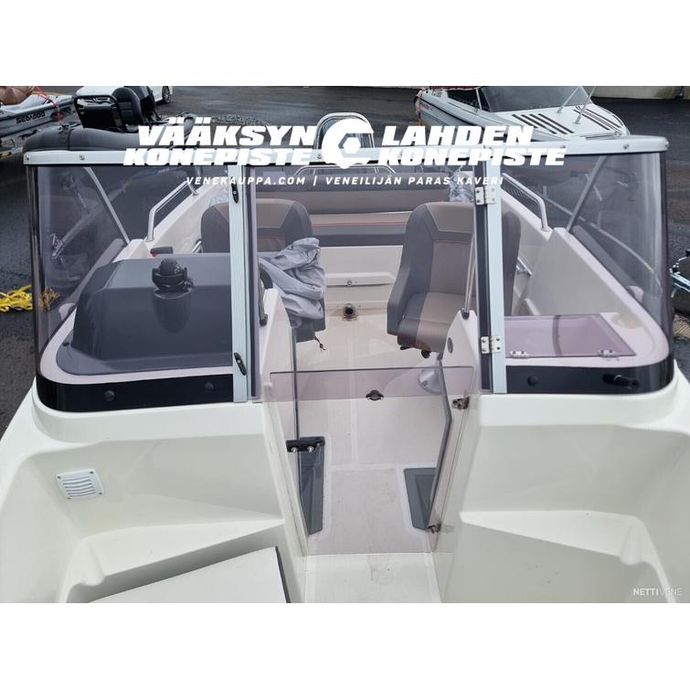 Buster LE + Yamaha F70