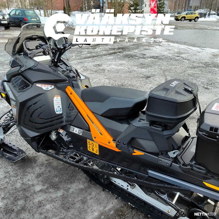 Lynx 49 Ranger Pro 600RR E-TEC 3900mm, 7.2in. Dig. Display