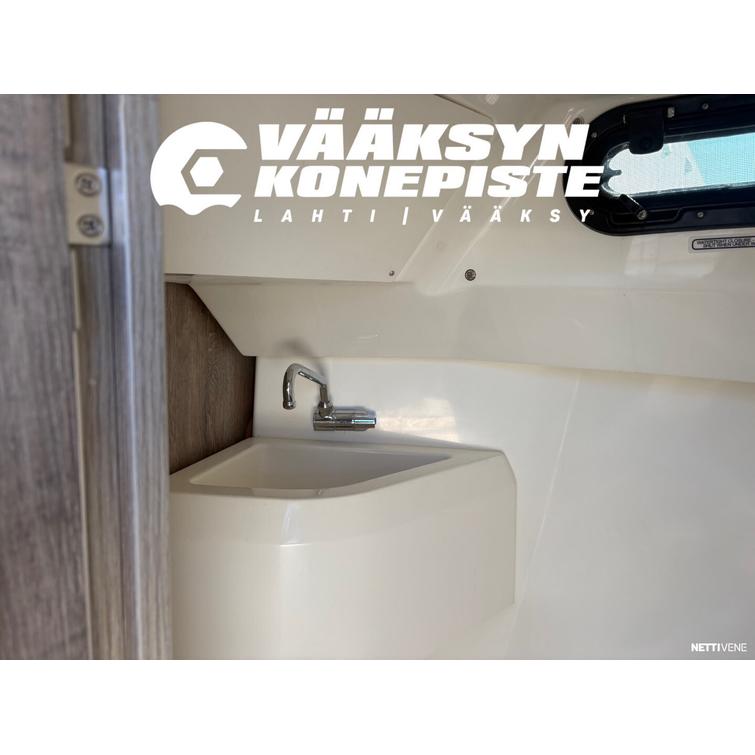 Quicksilver Activ 675 Weekend + Mercury F150 XL EFI