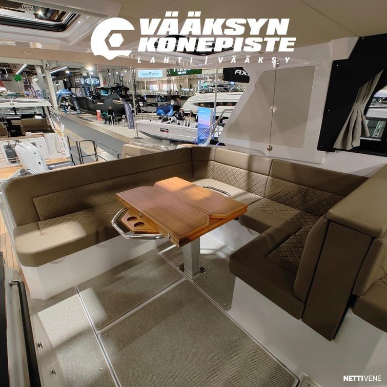 Aquador 400 HT + Mercury Diesel 270 HP V6