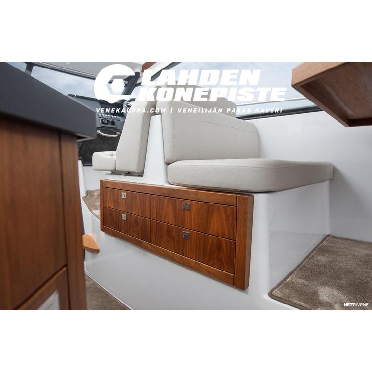 Grandezza 28 OC + MerCruiser MCM 6.2 L 350 Seacore DTS EC Bravo