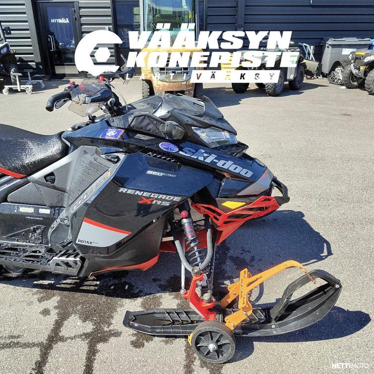 Ski-Doo Renegade XRS 850 E-TEC