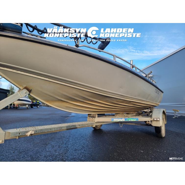 Buster M + Yamaha F40