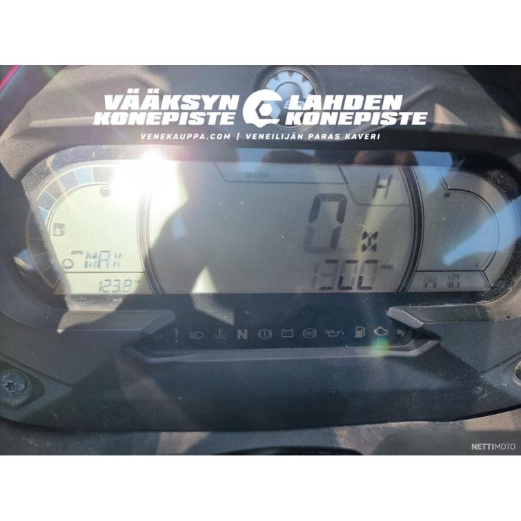 Can-Am Outlander Max + TELASARJA